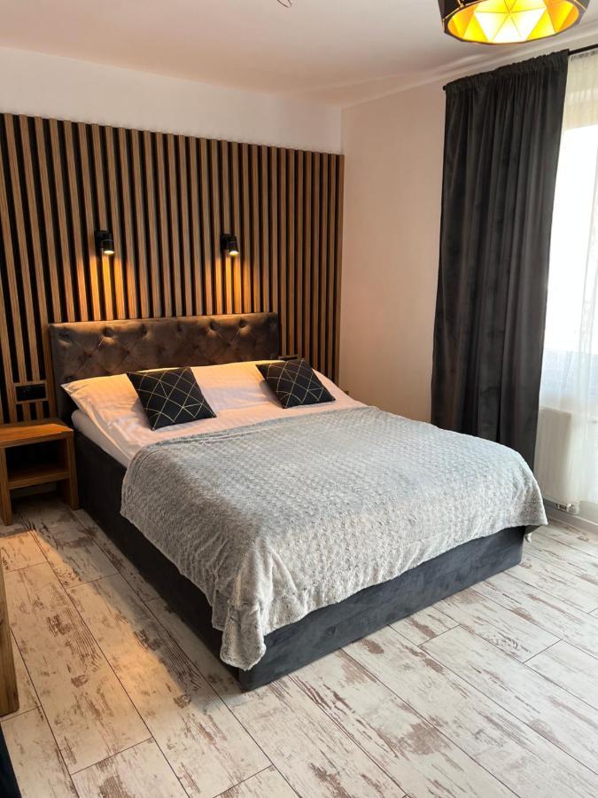 Ostoya Twoya Apartment โปโรนิน ภายนอก รูปภาพ