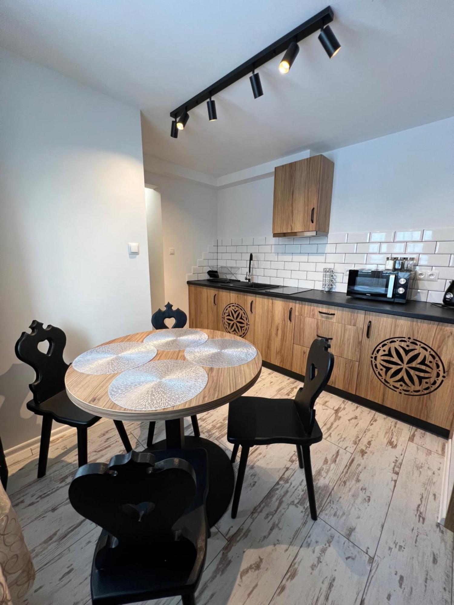 Ostoya Twoya Apartment โปโรนิน ภายนอก รูปภาพ
