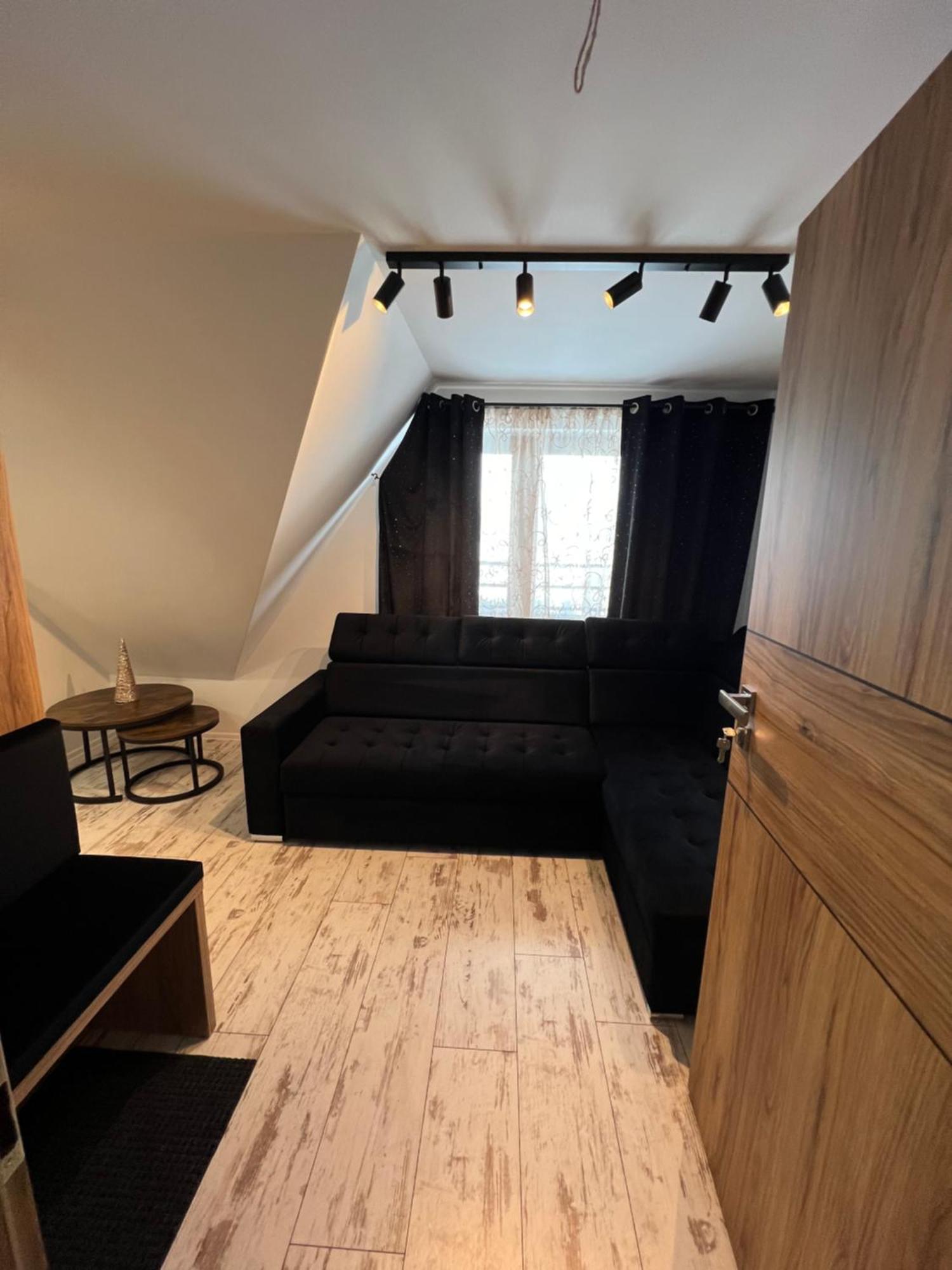Ostoya Twoya Apartment โปโรนิน ภายนอก รูปภาพ